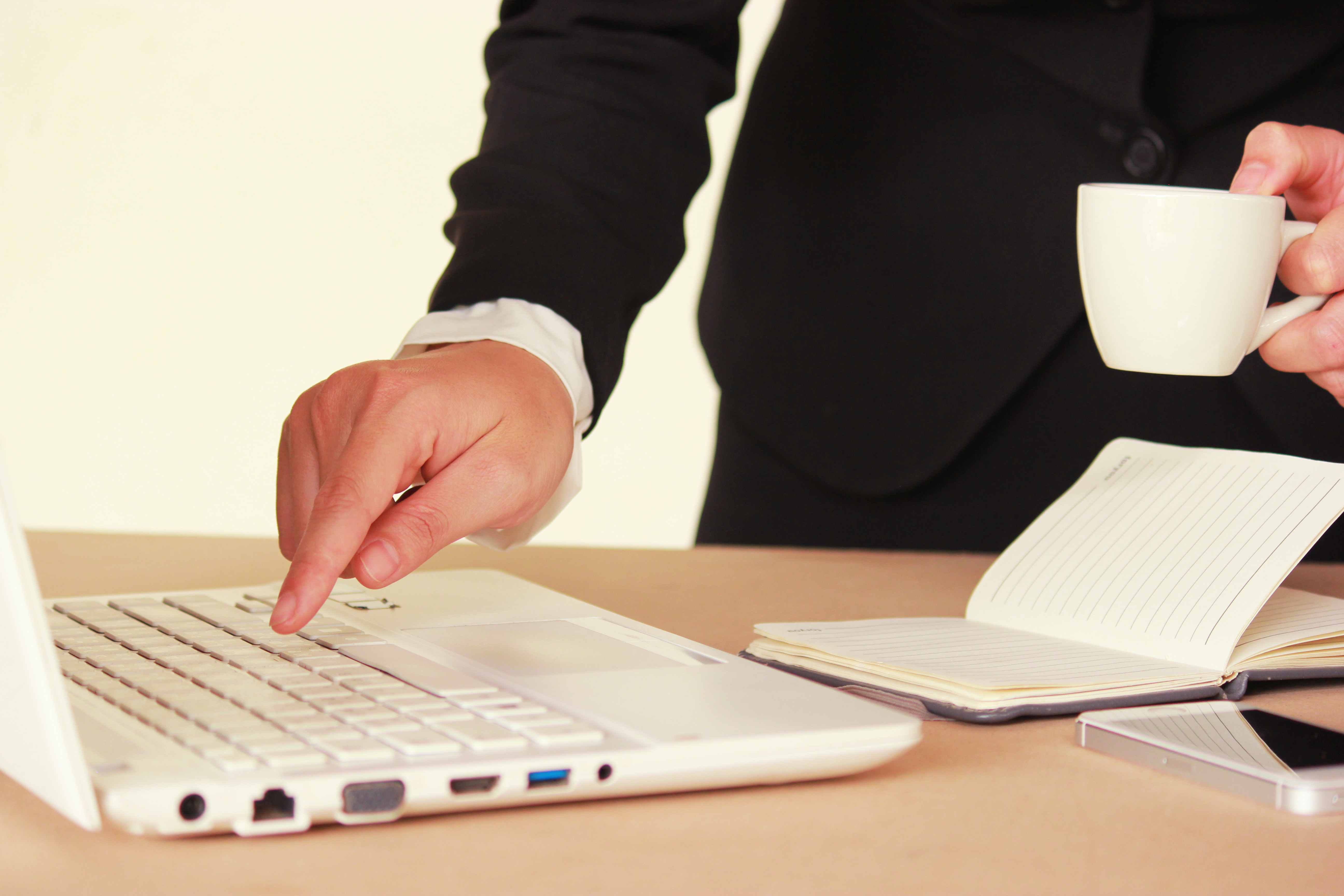 Документы, которые нельзя подписывать факсимиле